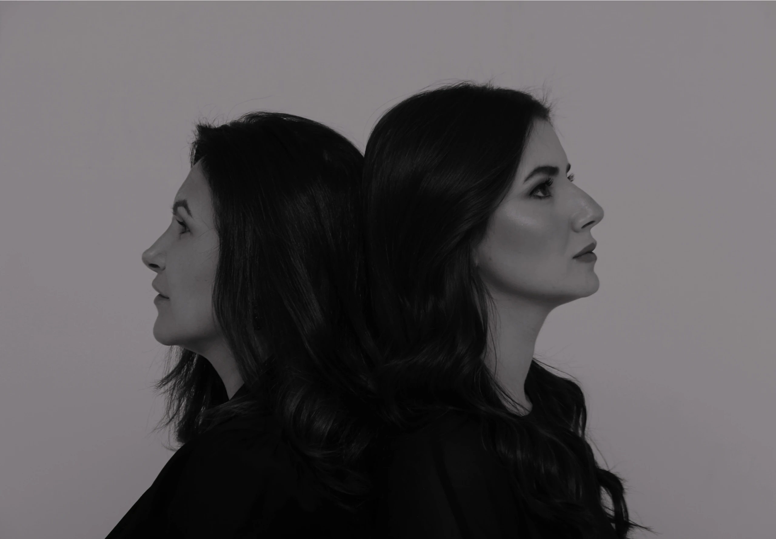 Dra. Nathalia Jordão e Dra. Ana Holtz — Clínica RenaSer